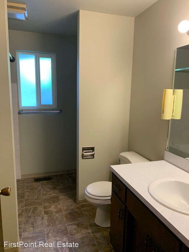 Building Photo - 3 br, 1.5 bath House - 321 15th Street Pl NW