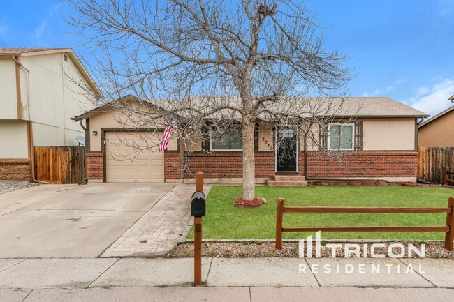Building Photo - 2330 Bruno Cir