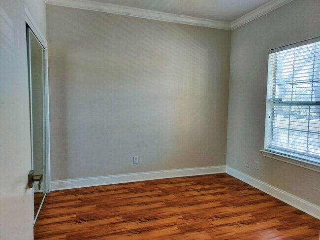 Foto del edificio - 5310 Keller Springs Rd