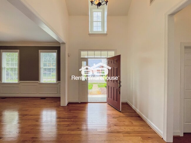 Foto del edificio - 816 Gilchrist Ct