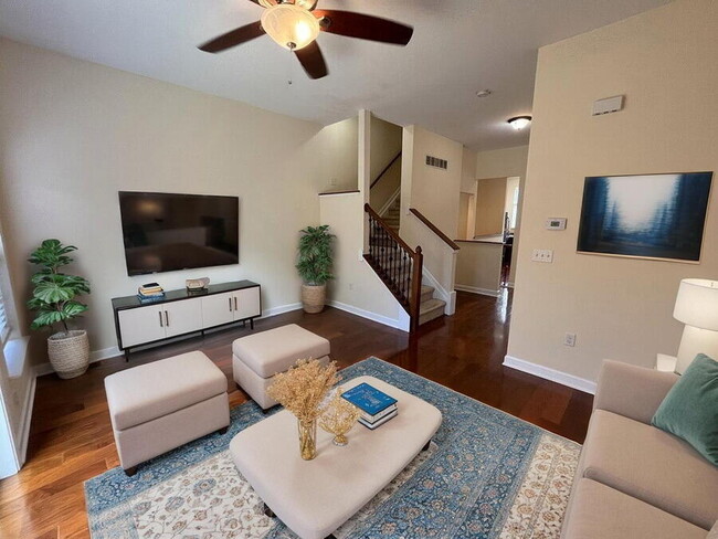 Building Photo - 39 Grandview Dr