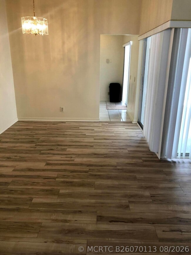 Foto del edificio - 1371 Cottonwood Cir