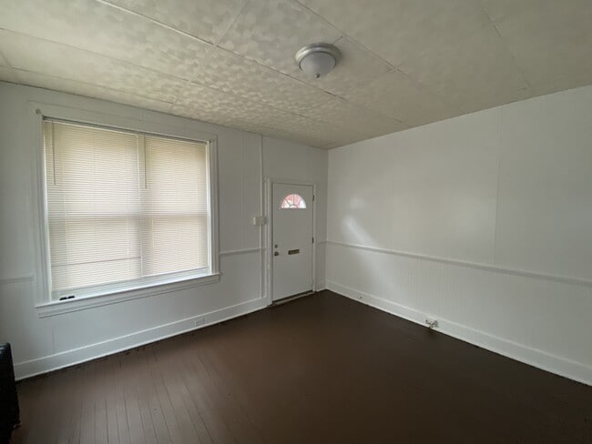 Building Photo - 120 S Hartley St