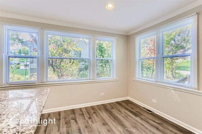Building Photo - 504 E Oak St, Lake in the Hills, IL, 60156