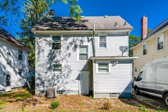 Building Photo - 920 Bloomfield Ave