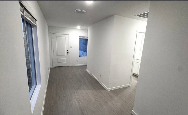 Building Photo - 1829 Sanderling St