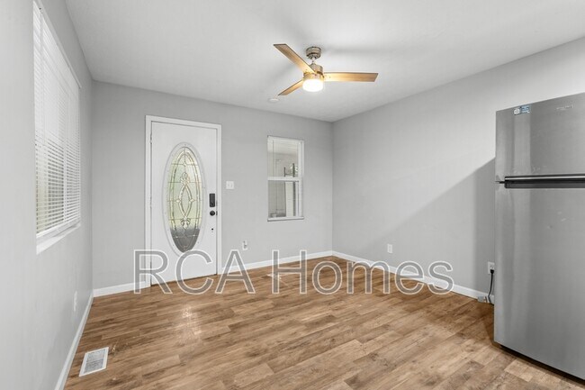 Foto del edificio - 834 W 26th St