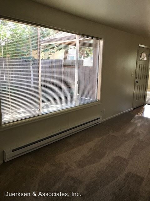 Foto del edificio - 1547-1551 NW Highland Dr