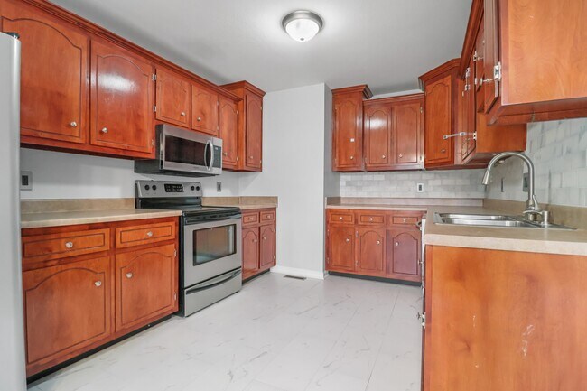 Building Photo - 3685 S Jot Dr
