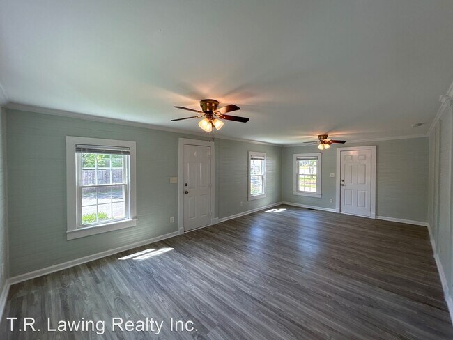 Building Photo - 2 br, 1 bath House - 205 Sacco Street