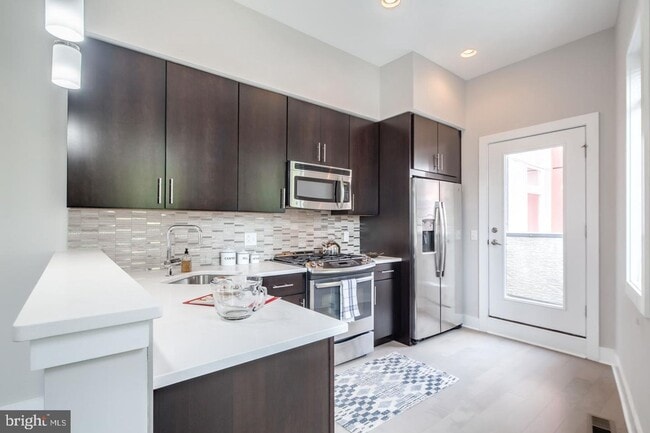 Northern Liberties Townhome with Parking - Northern Liberties Townhome with Parking