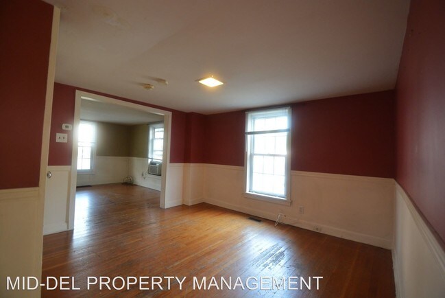 Building Photo - 2 br, 1 bath House - 602 Main Street