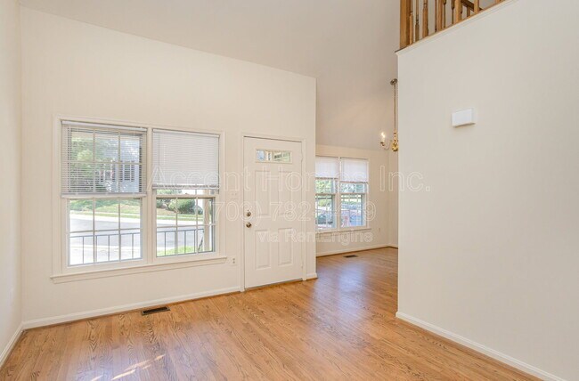 Foto del edificio - 7461 Ridge Oak Ct