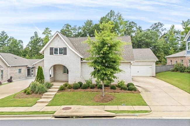 Building Photo - 826 Clear Spring Dr