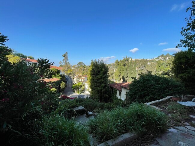 View - 6738 Wedgewood Plz