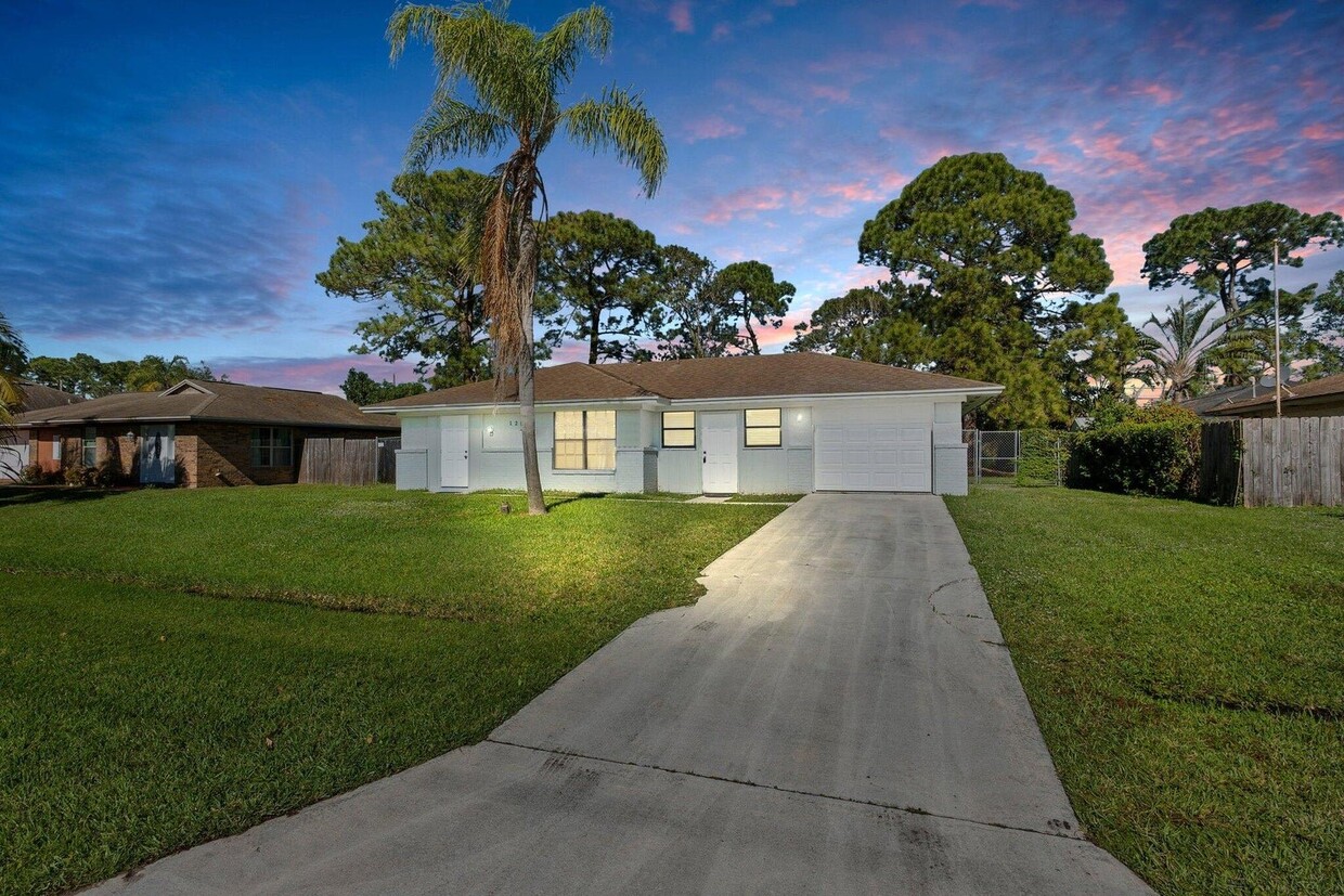 Primary Photo - Southwest Sudder Avenue, Port St. Lucie, F...