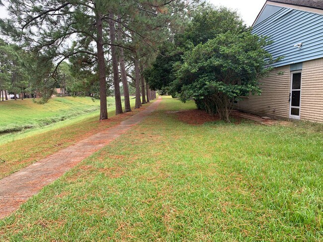 Building Photo - Big Clear Lake Indoor/Outdoor 3bed, 2bath ...