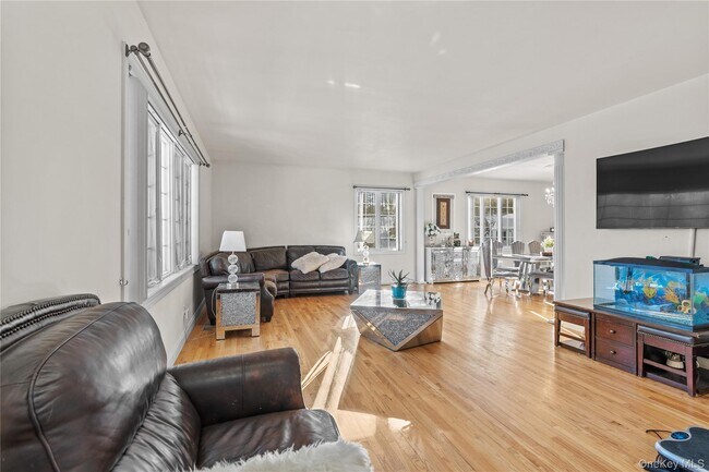 Foto del edificio - 17 Waring Dr