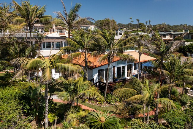 Building Photo - Historic Olde Del Mar Hacienda | Bluff-Fro...