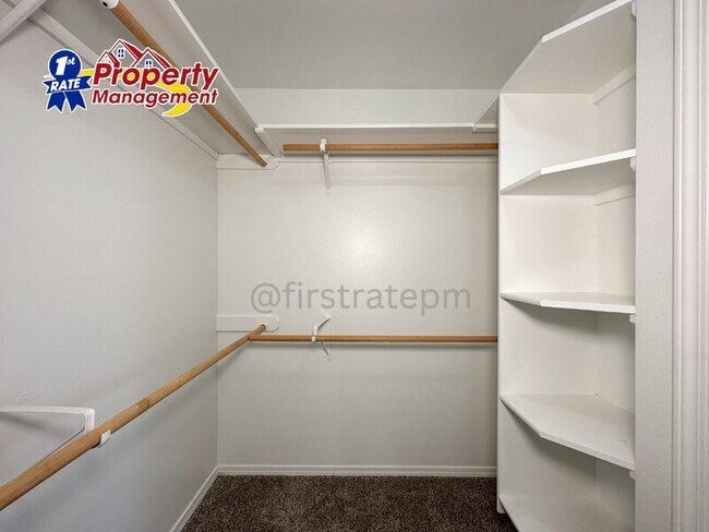 Foto del edificio - 5788 W Clearview Ln