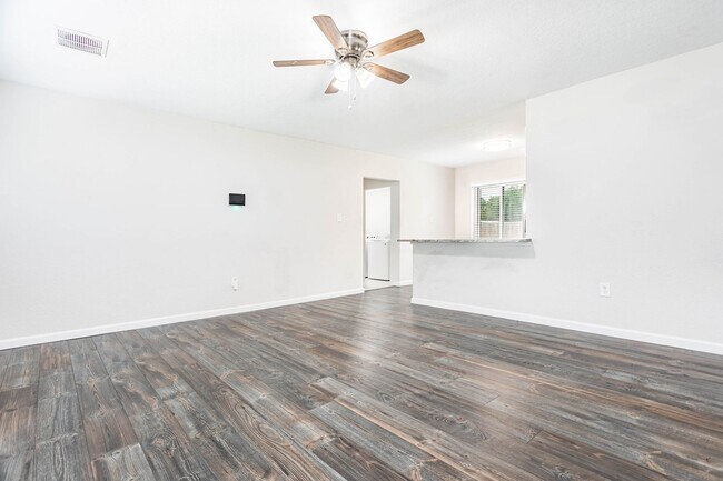 Foto del edificio - Norfolk Updated Home