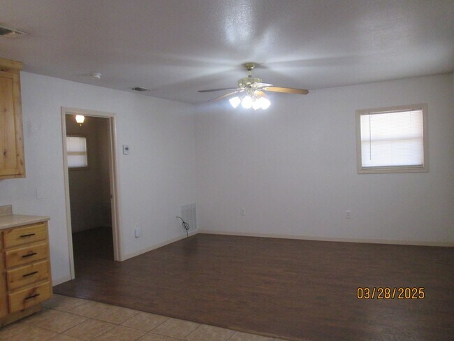 Foto del edificio - 2601 W 5th St