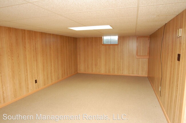 Building Photo - 3 br, 1 bath House - 3705 Jefferson Rd.