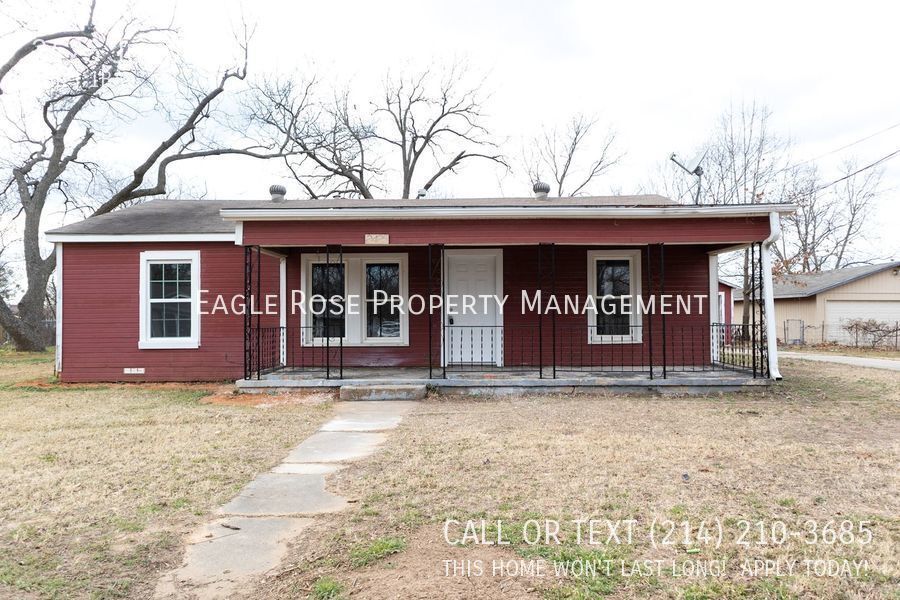 Foto principal - Spacious 3 Bedroom Home for Rent