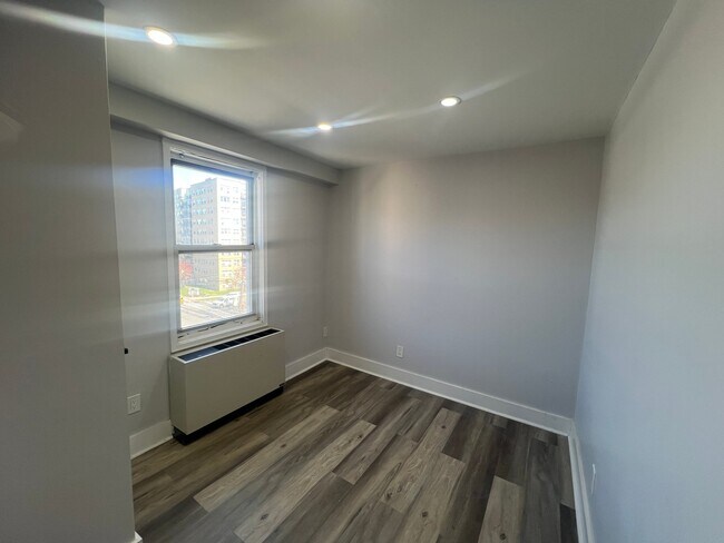 Foto del edificio - 750 N Broad St