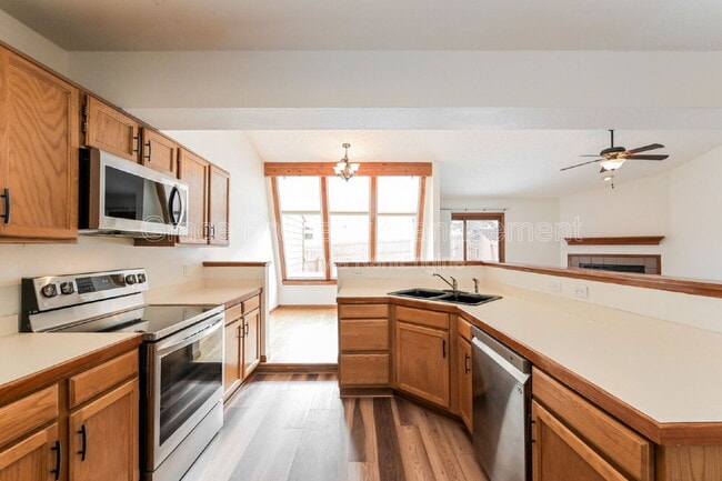 Photo - 28 Ward Ct Townhome