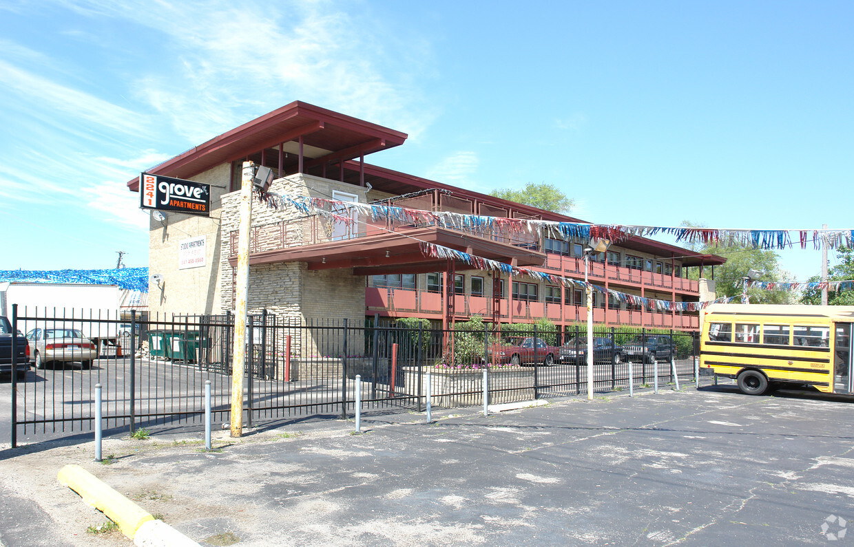 Building Photo - Grove Apartments