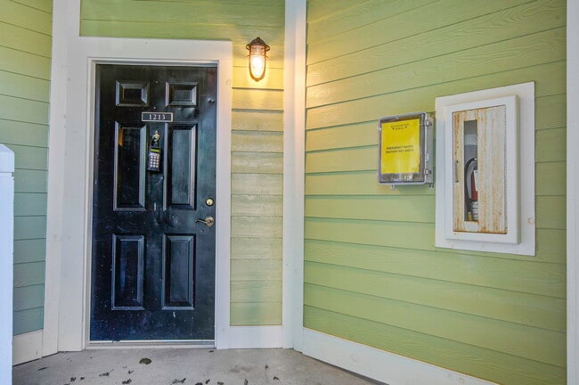 Foto del edificio - 1213 Rosewood Ln