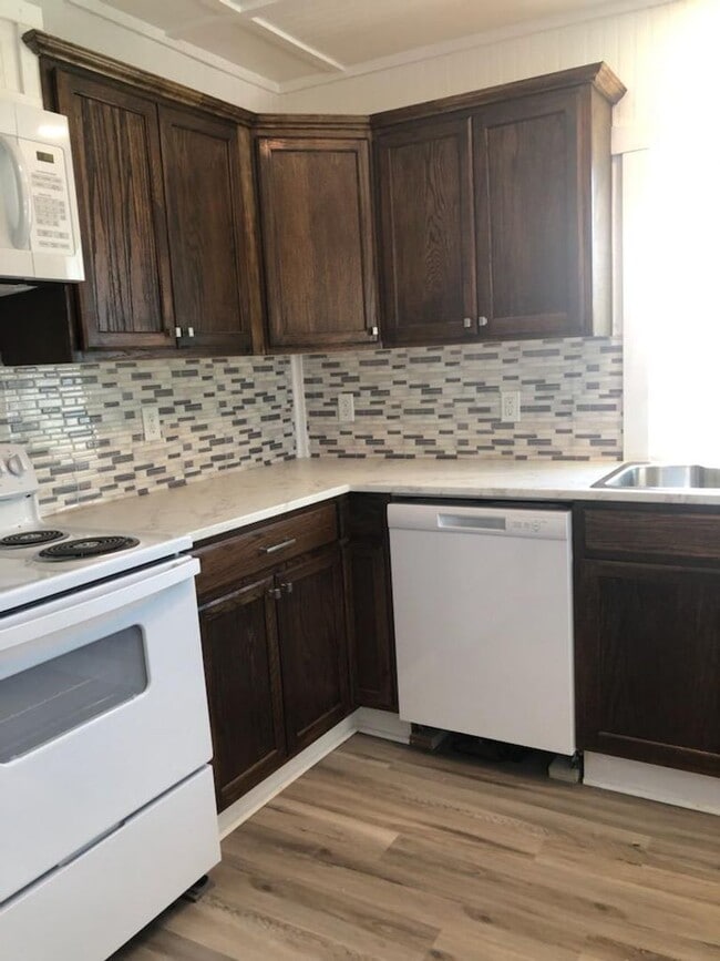 Foto del edificio - 3 Bedroom 1 Bath Country Home