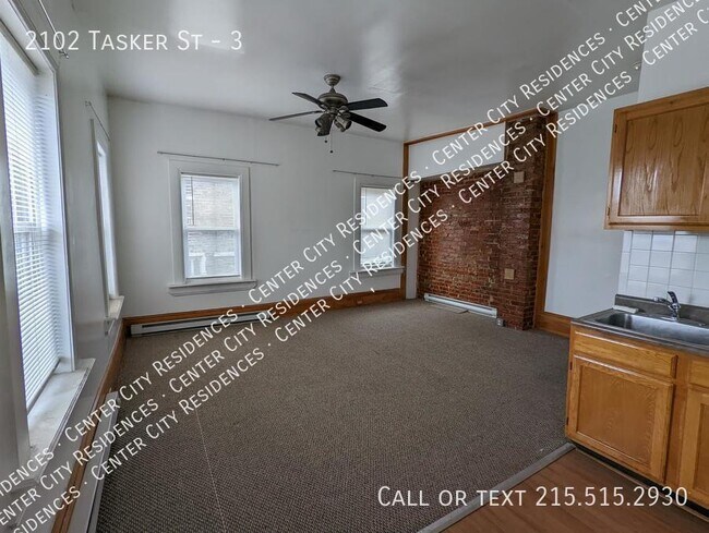 Foto del edificio - 2102 Tasker St