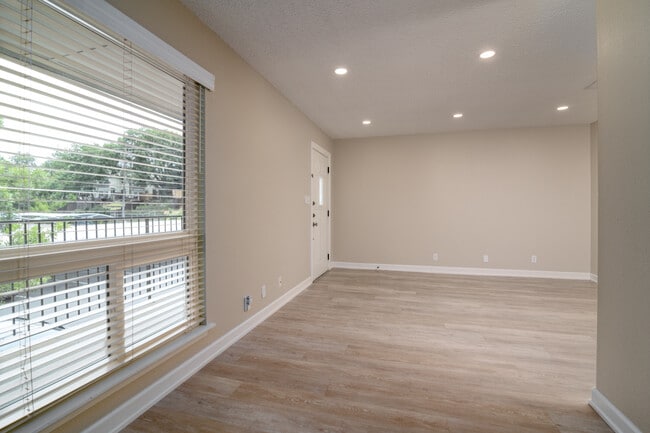 Interior Entry - 500 E Riverside Dr