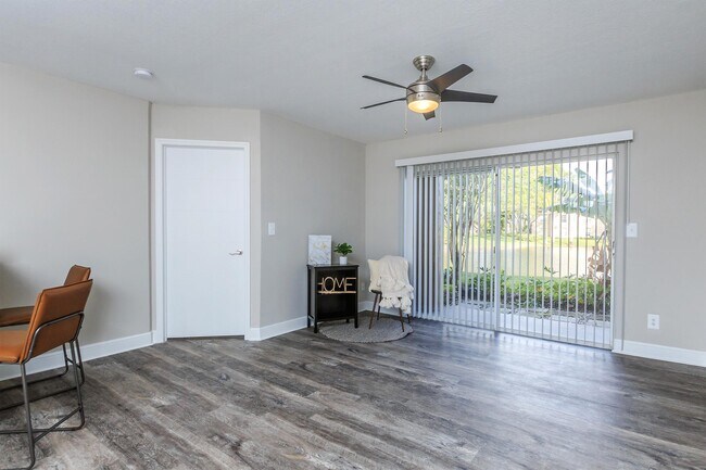 Foto del edificio - Latitude Pointe