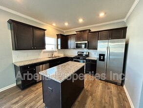 Building Photo - 478 Brinkleys Way