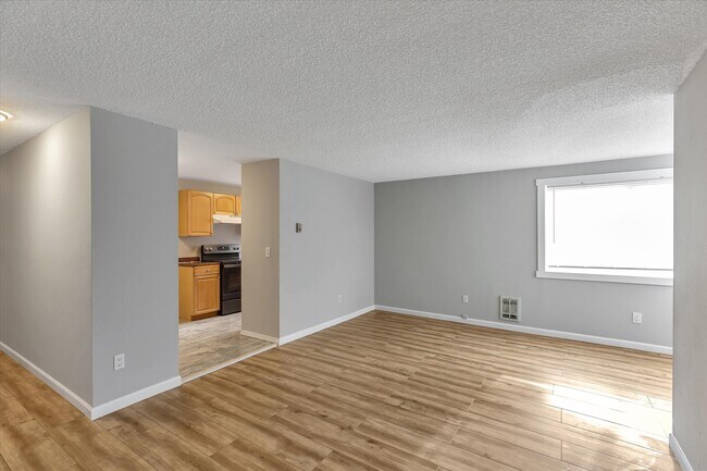 Building Photo - 361 Earlington Ave SW