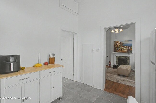 Building Photo - 129 Fayard St