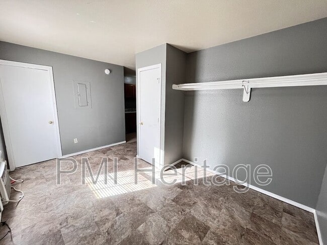 Foto del edificio - 813 E Huntsville Ave