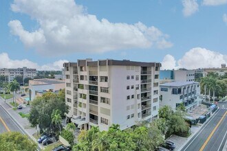 Building Photo - 9300 Bay Harbor Terrace