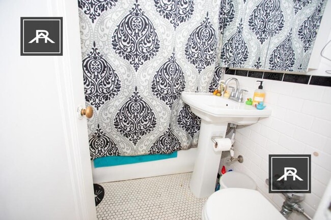 Building Photo - 1 bedroom in Brighton MA 02135
