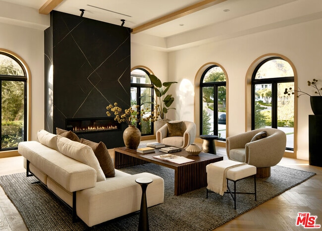 Building Photo - 25242 Prado Del Grandioso