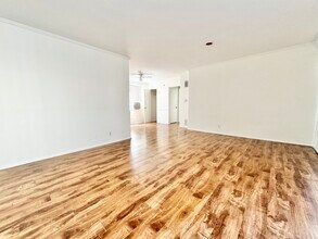 Building Photo - 1350 Laurel Ave