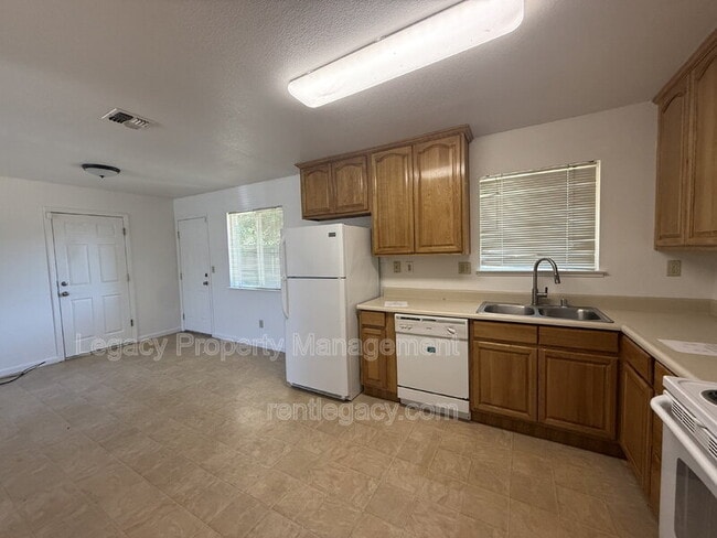 Building Photo - 6635 Chandler Dr
