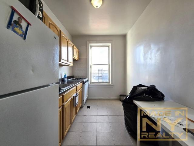 Primary Photo - 1 bedroom in SOUTH OZONE PARK NY 11420