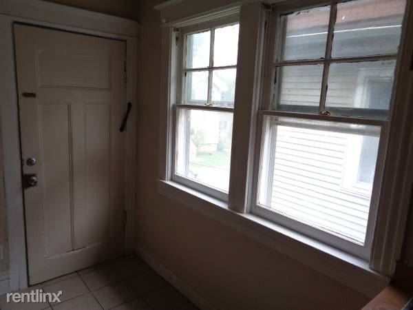 Building Photo - 1 br, 1 bath Apartment - 417 Lake Ave