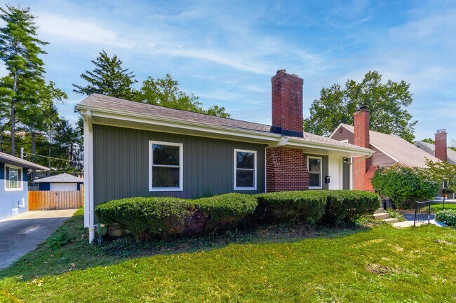 Building Photo - 118 N Chesterfield Rd