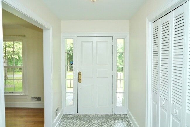 Foto del edificio - 4419 Dickerson Rd