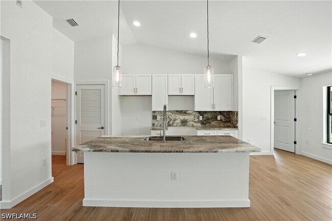 Foto del edificio - 2607 38th St SW